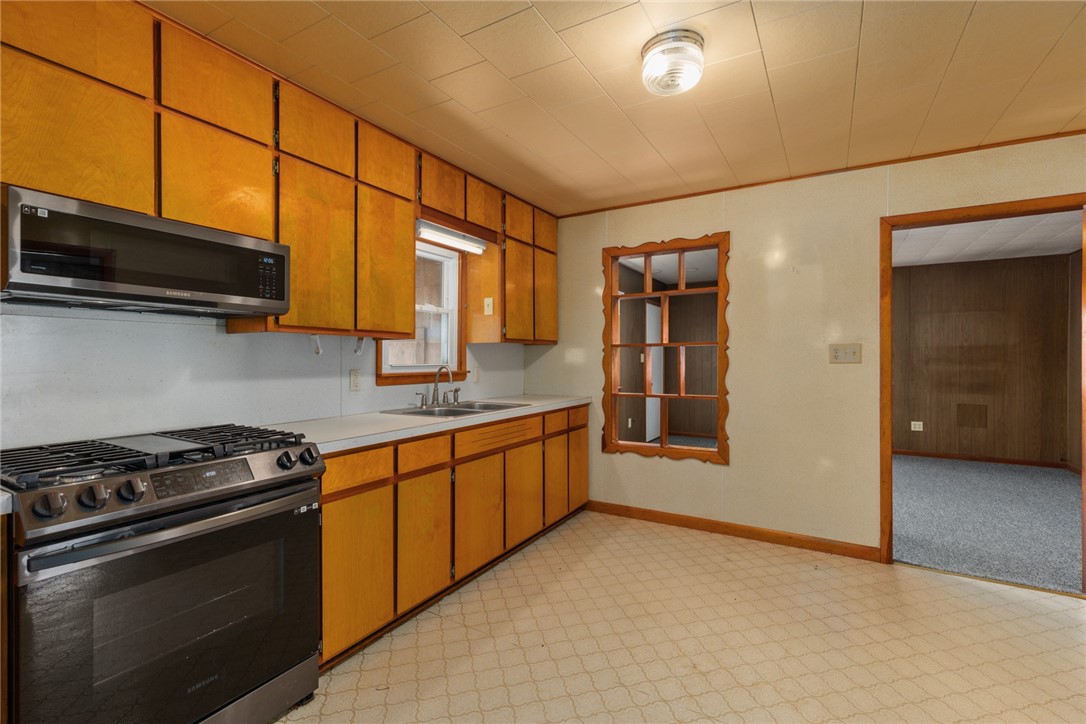 205 Charles Street Property Photo 8