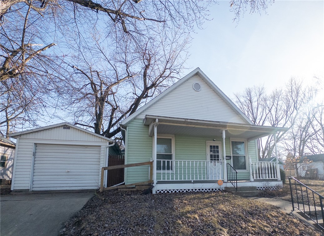 722 Commercial Street Property Photo 1