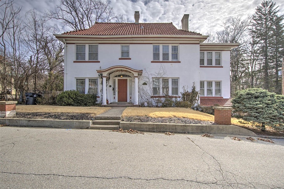 444 S Edward Street Property Photo