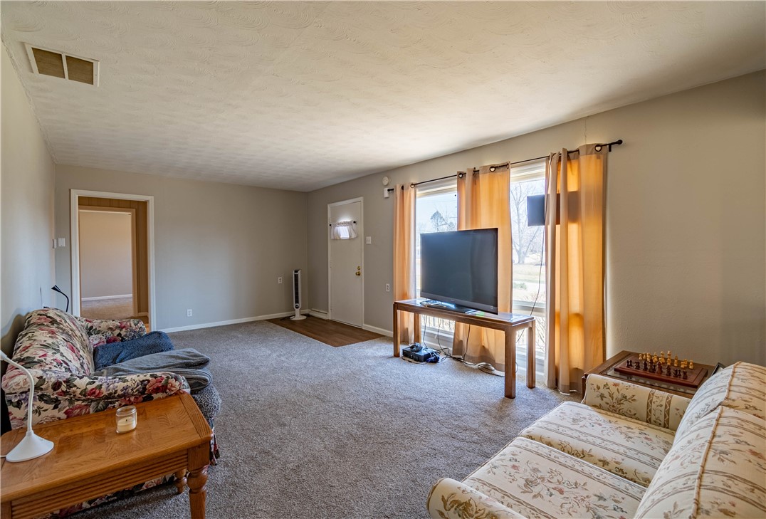 1709 N Florian Avenue Property Photo 4
