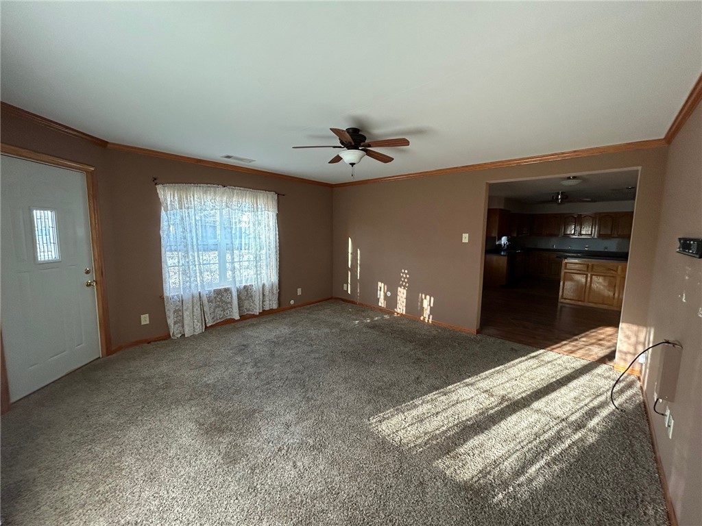 100 W Adams Street Property Photo 5