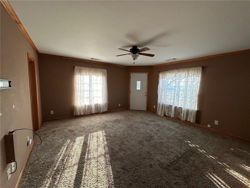 100 W Adams Street Property Photo 6