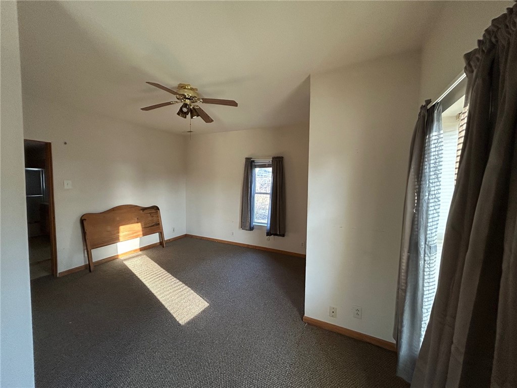 100 W Adams Street Property Photo 7
