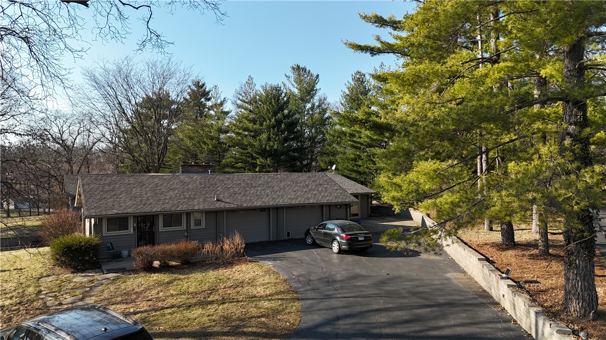 3290 Fitzgerald Road Property Photo 4
