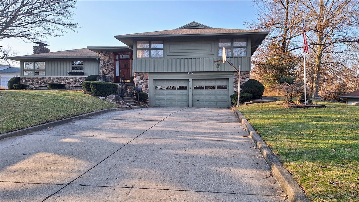 512 E Court Street Property Photo 1