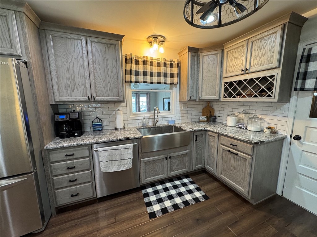 103 Taylor Street Property Photo 8