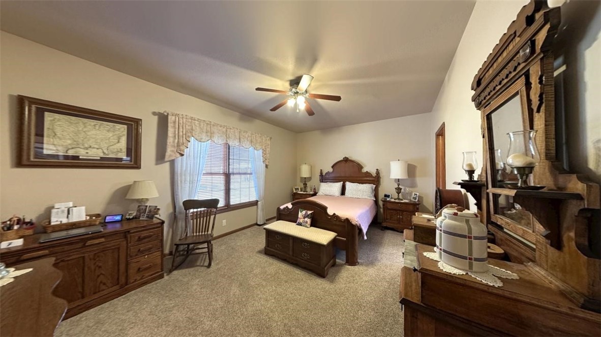142 Westwood Circle Property Photo 16
