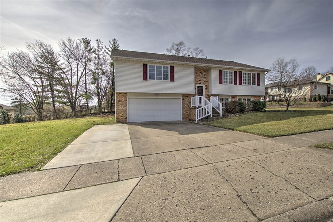 2819 S Forrest Lane Property Photo 3
