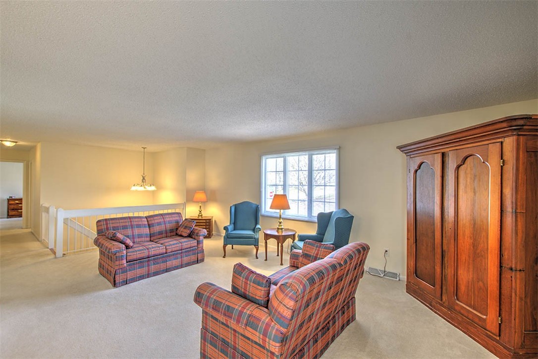 2819 S Forrest Lane Property Photo 4