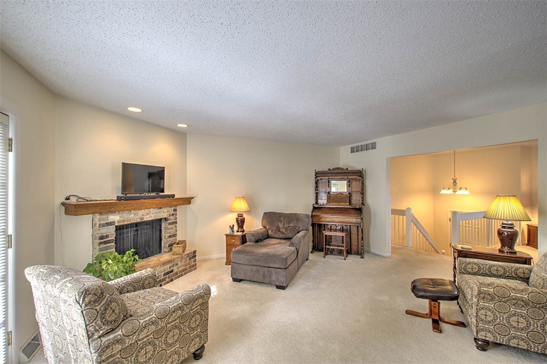 2819 S Forrest Lane Property Photo 9