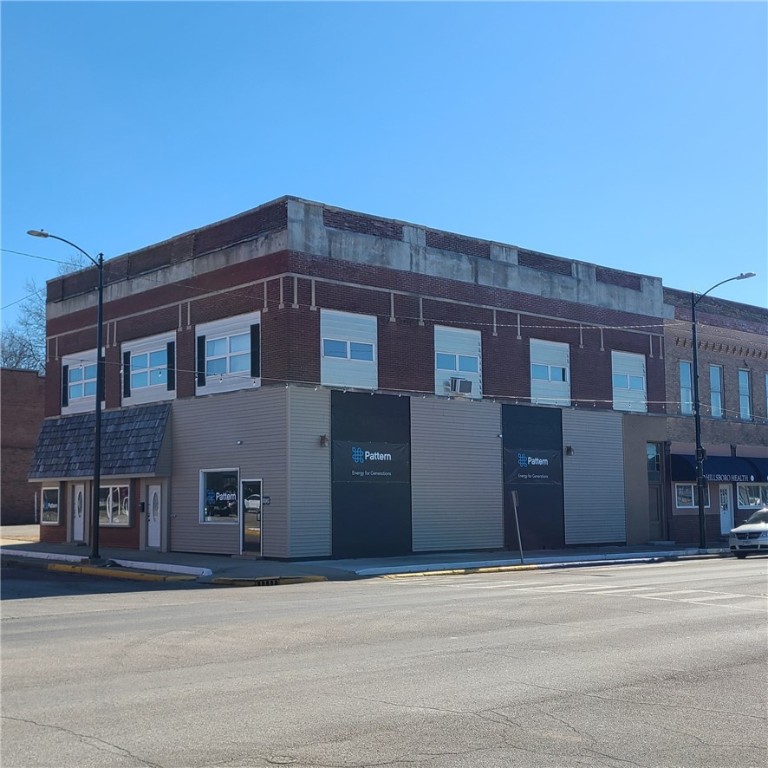 102 S Pine Street Property Photo