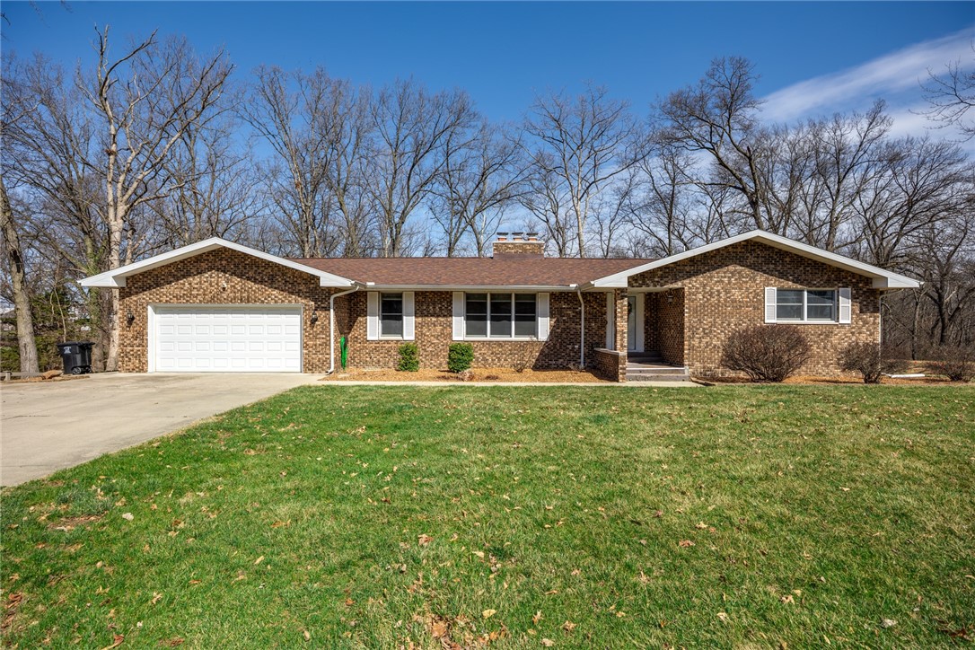 106 W Hawthorne Drive Property Photo