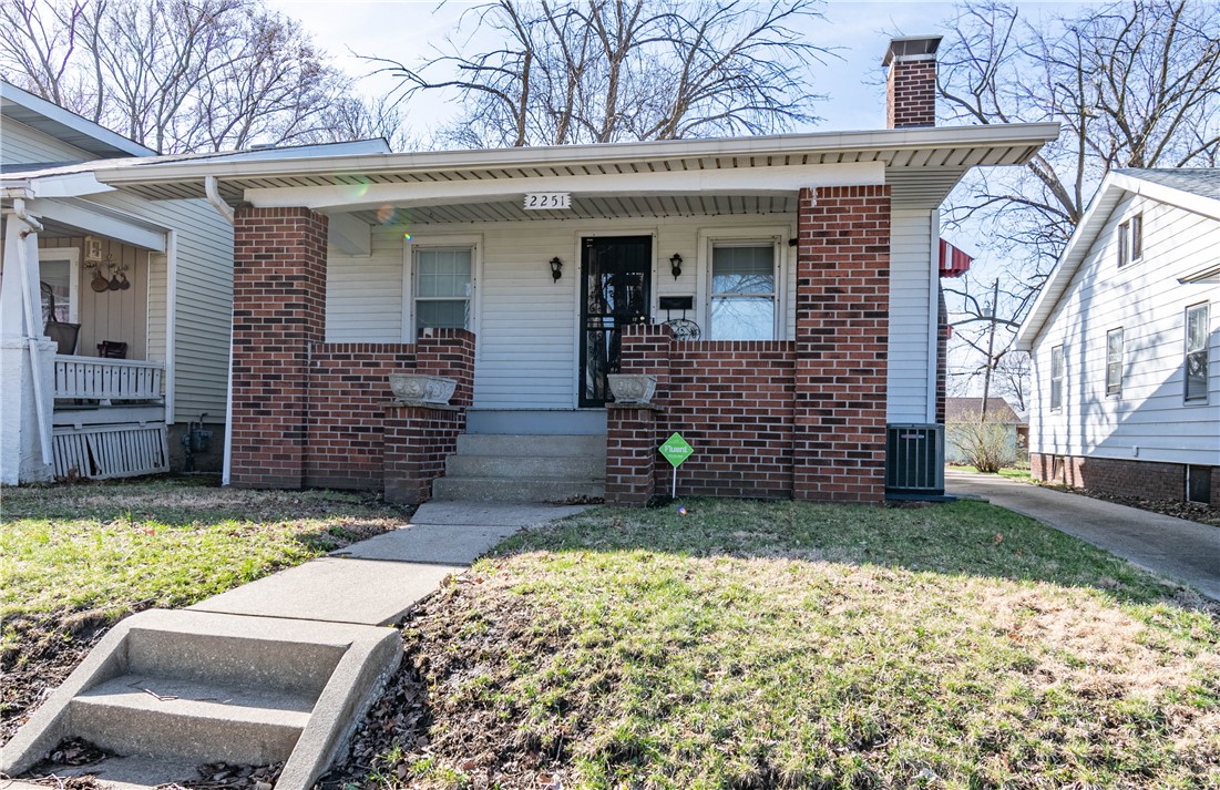 2251 E Prairie Street Property Photo