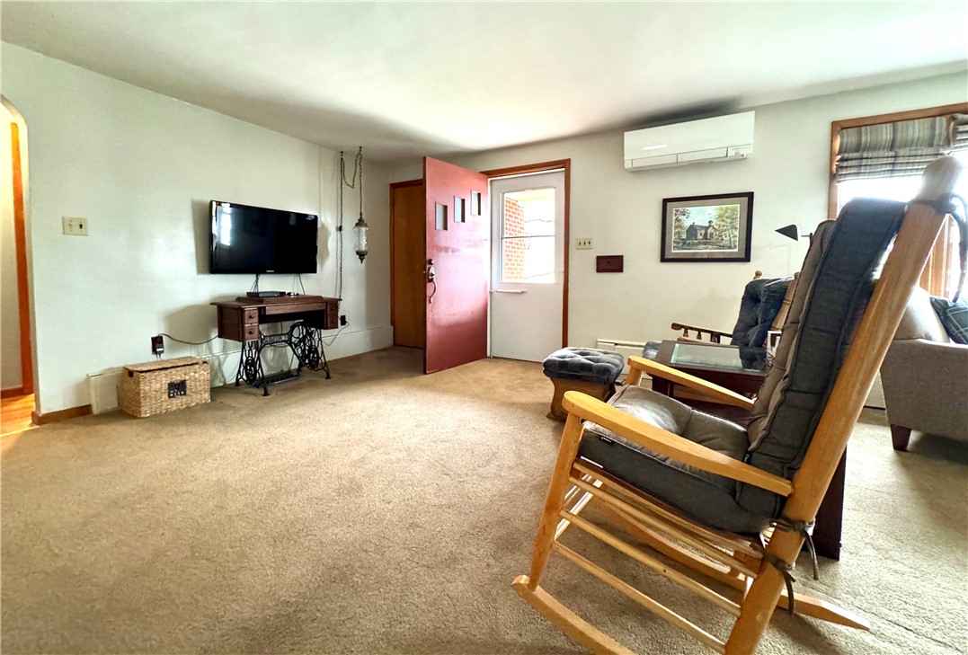 414 E Wood Street Property Photo 6