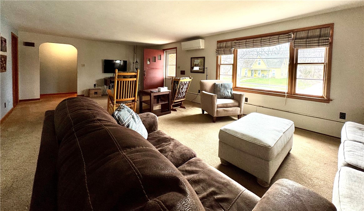 414 E Wood Street Property Photo 7
