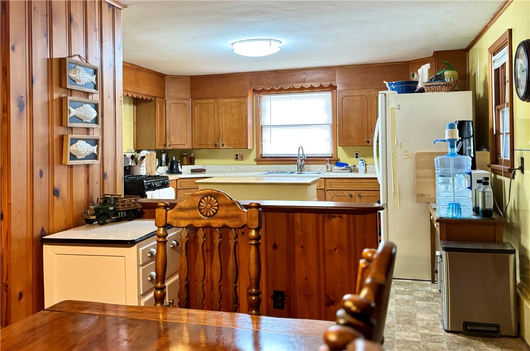 414 E Wood Street Property Photo 8