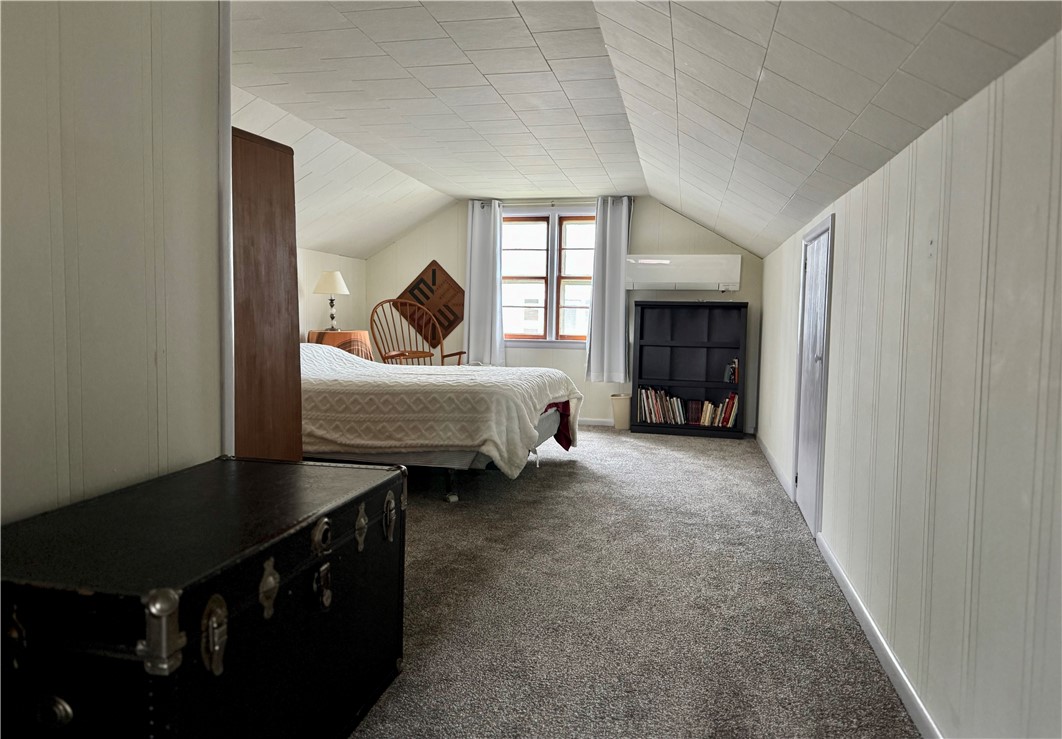 414 E Wood Street Property Photo 19