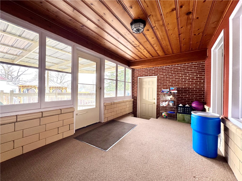 414 E Wood Street Property Photo 21