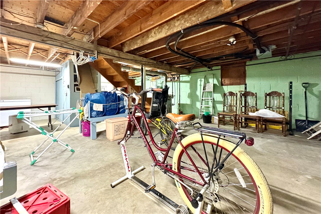 414 E Wood Street Property Photo 24