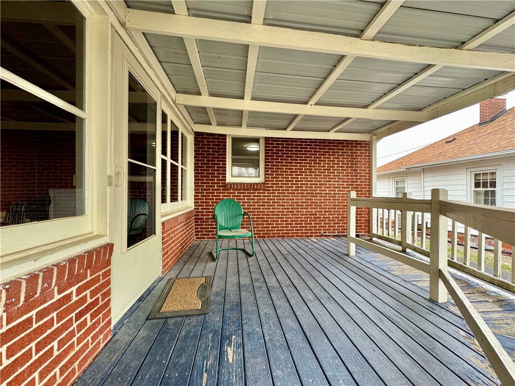 414 E Wood Street Property Photo 27