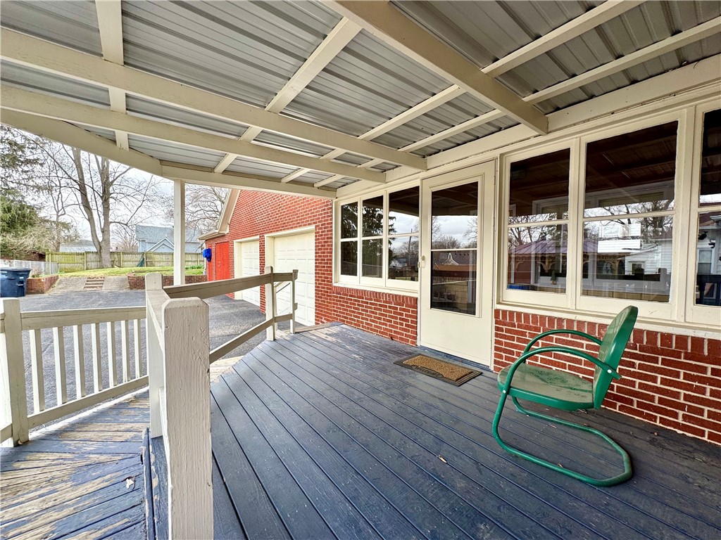 414 E Wood Street Property Photo 29