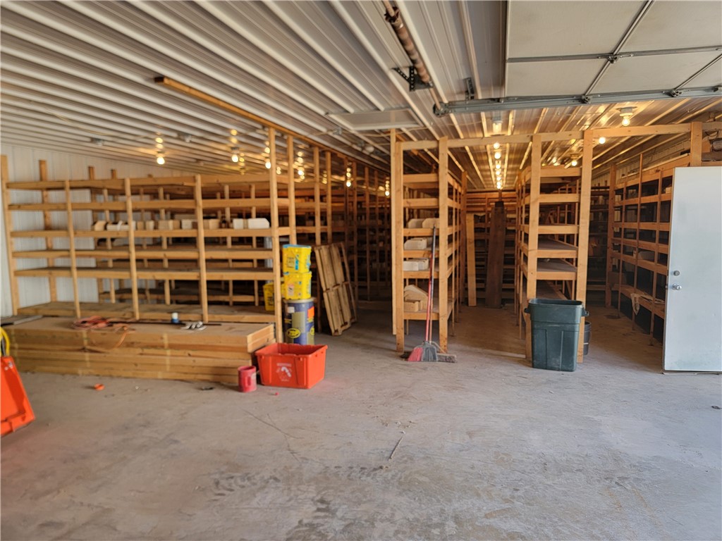 1228 E Wood Street Property Photo 24