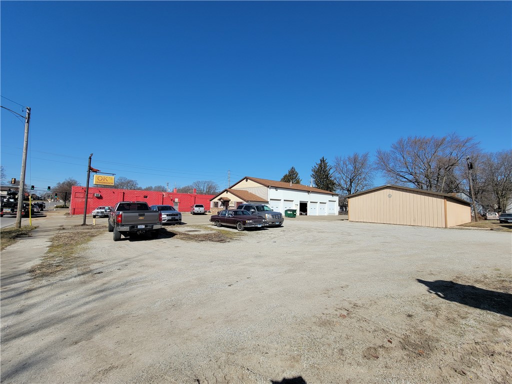 1228 E Wood Street Property Photo 27