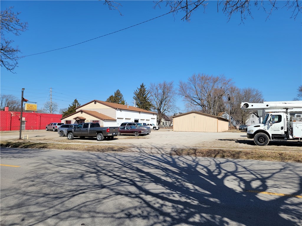 1228 E Wood Street Property Photo 29