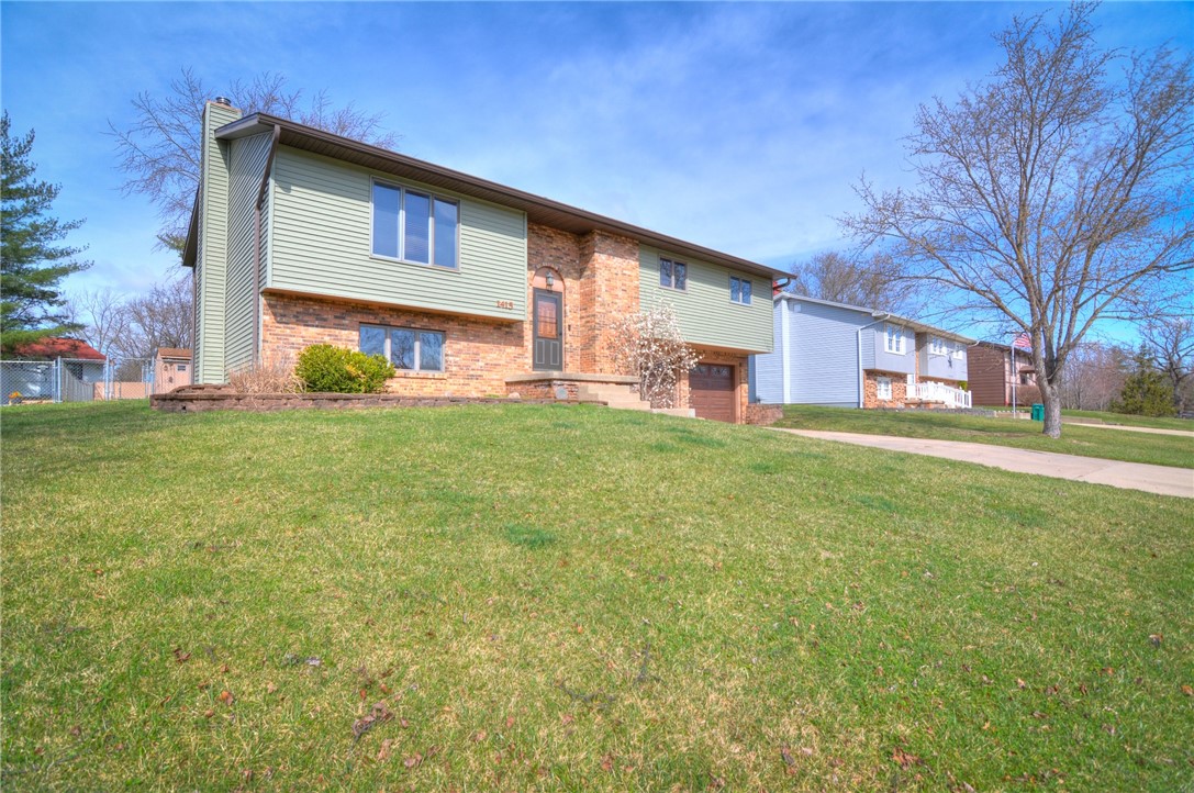 1415 N Wildwood Drive Property Photo 2