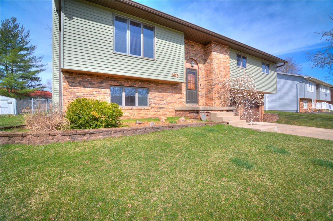 1415 N Wildwood Drive Property Photo 3
