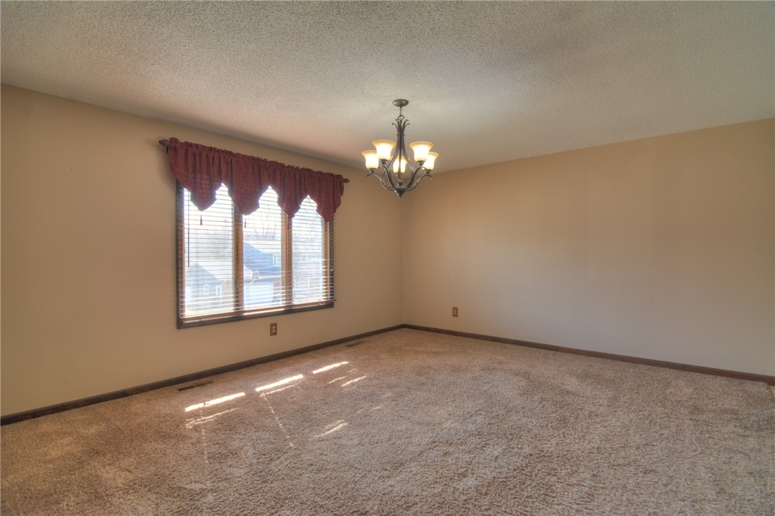 1415 N Wildwood Drive Property Photo 6