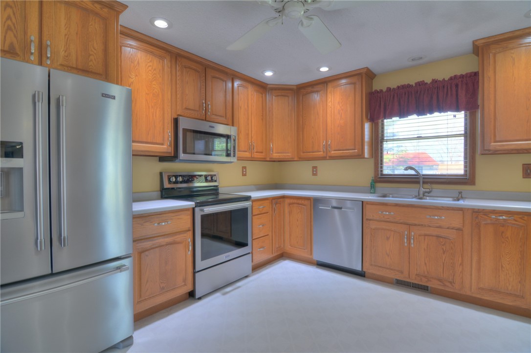 1415 N Wildwood Drive Property Photo 11