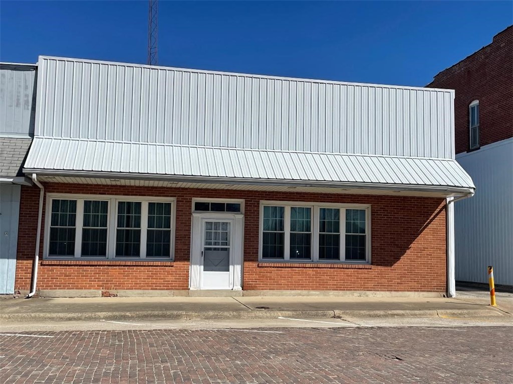 10 N Pike Street Property Photo