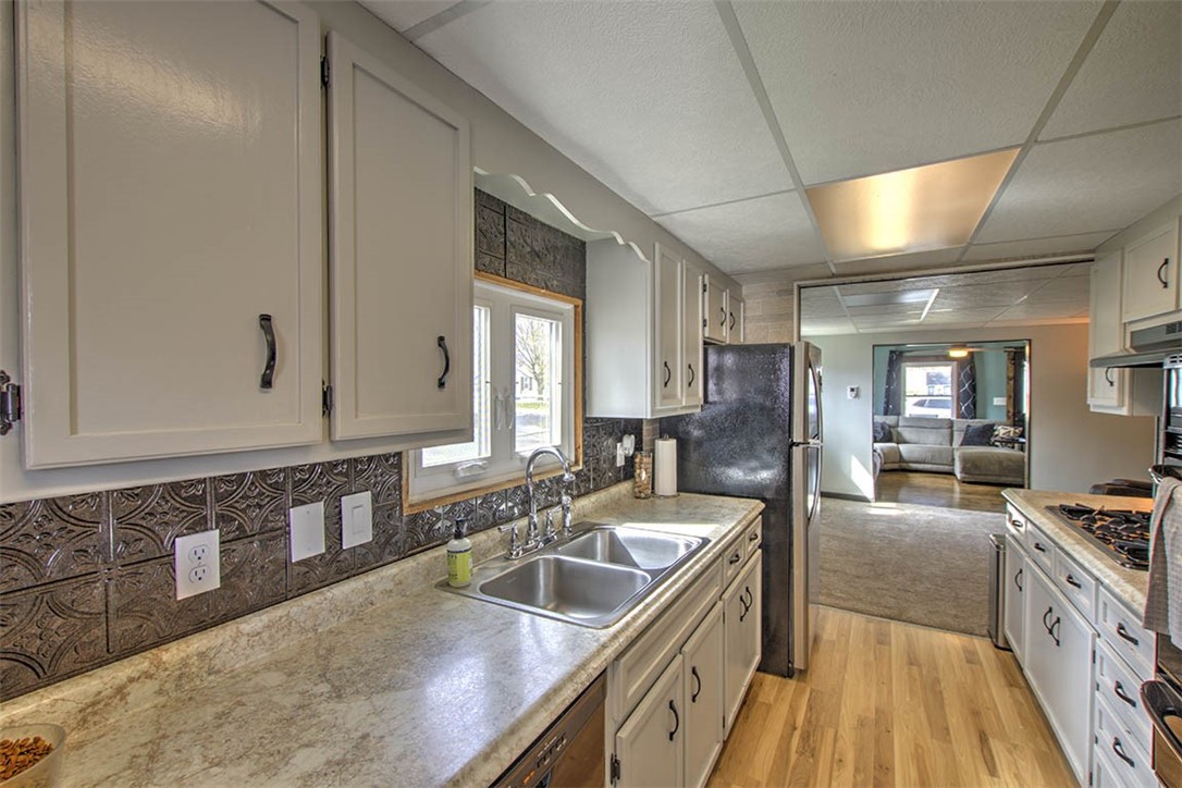 1504 University Avenue Property Photo 7
