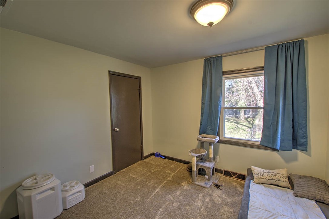 1504 University Avenue Property Photo 12