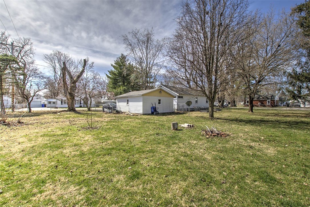 1504 University Avenue Property Photo 15