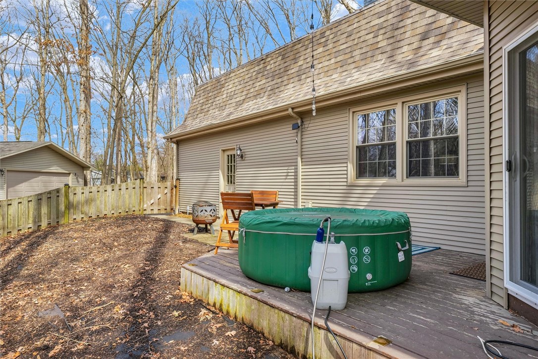 48 Shorewood S Drive Property Photo 12