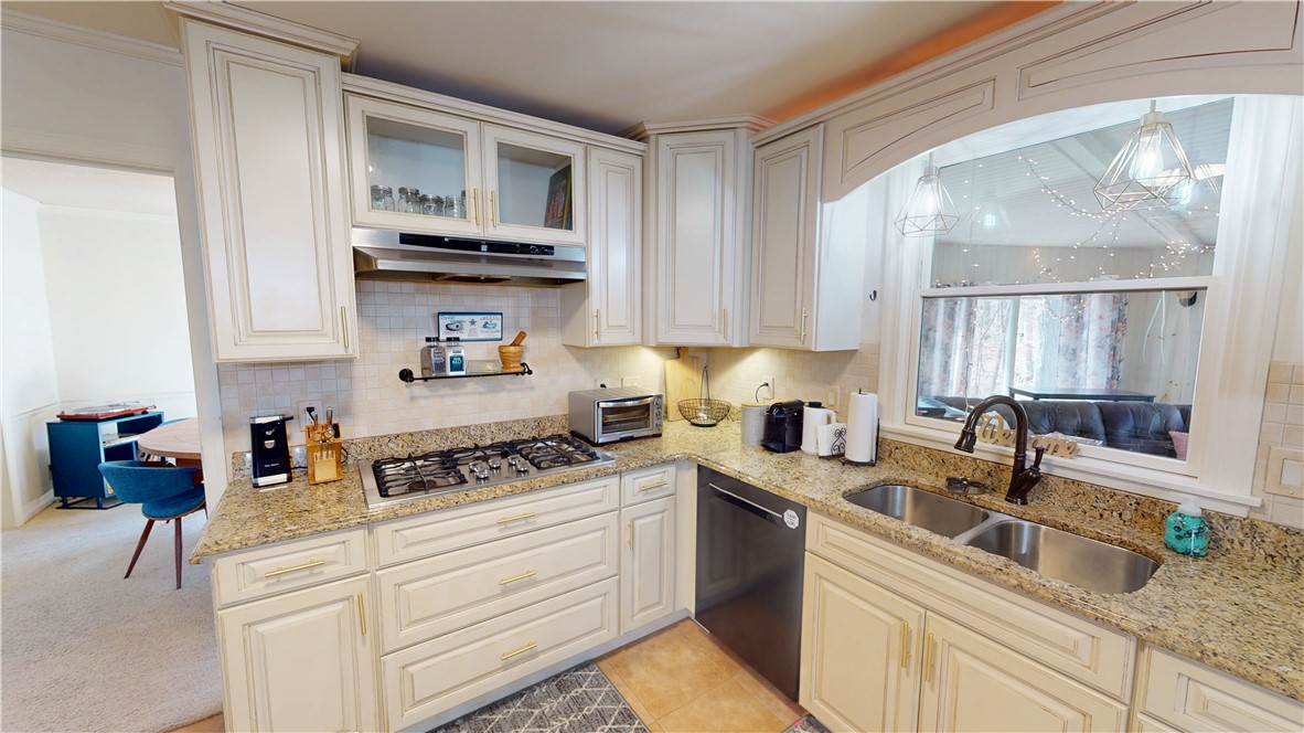 48 Shorewood S Drive Property Photo 24