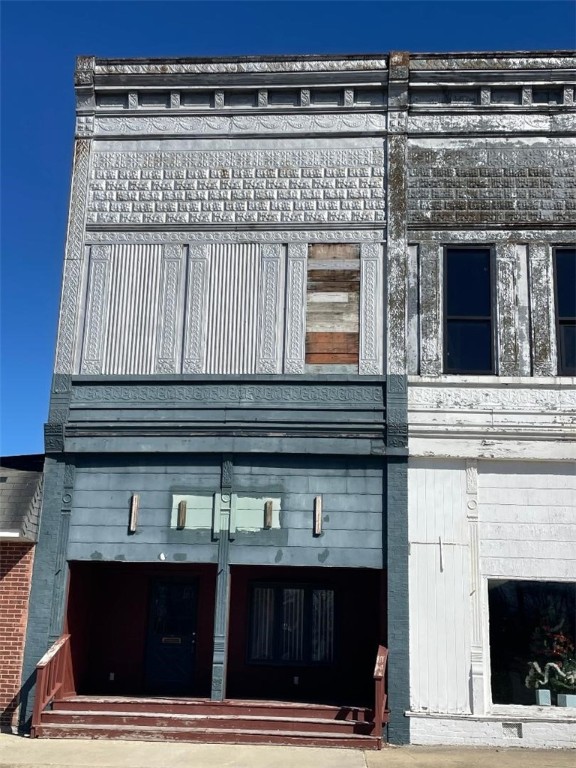 18 N Pike Street Property Photo