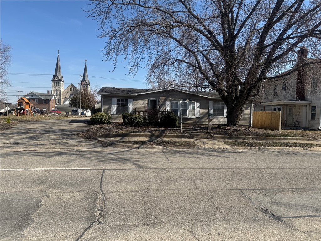 516 N Central Avenue Property Photo 3