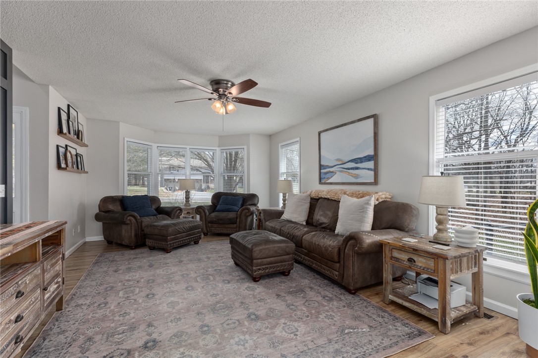 15173 Hilltop Circle Property Photo 8