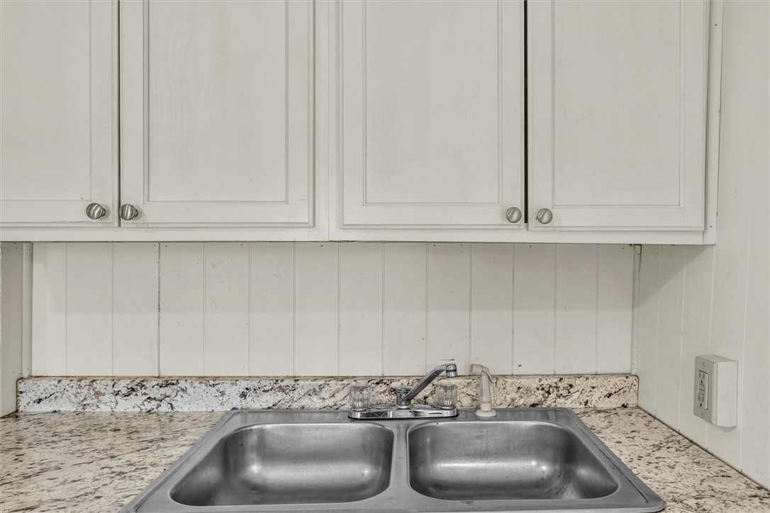 5 Vine Avenue Property Photo 18