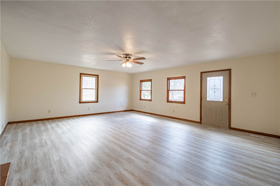 6046 Lerna Road Property Photo 5