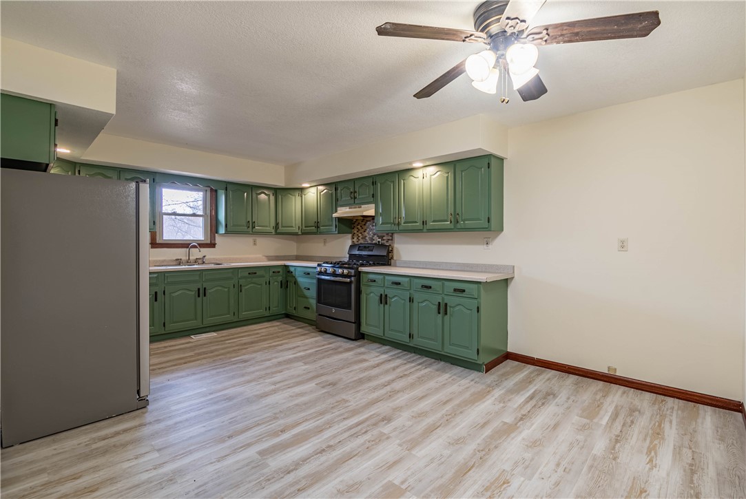 6046 Lerna Road Property Photo 6