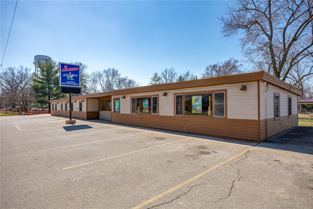 600 S Main Street Property Photo