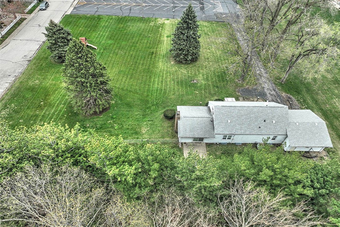 109 Manchester Drive Property Photo 5