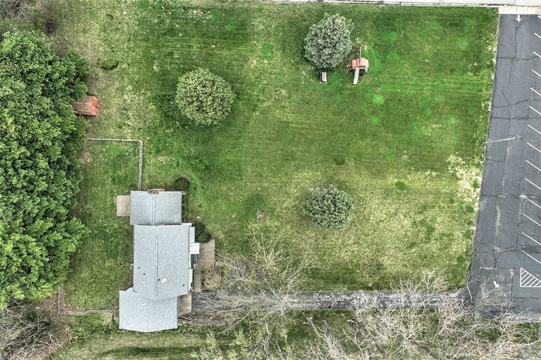 109 Manchester Drive Property Photo 7