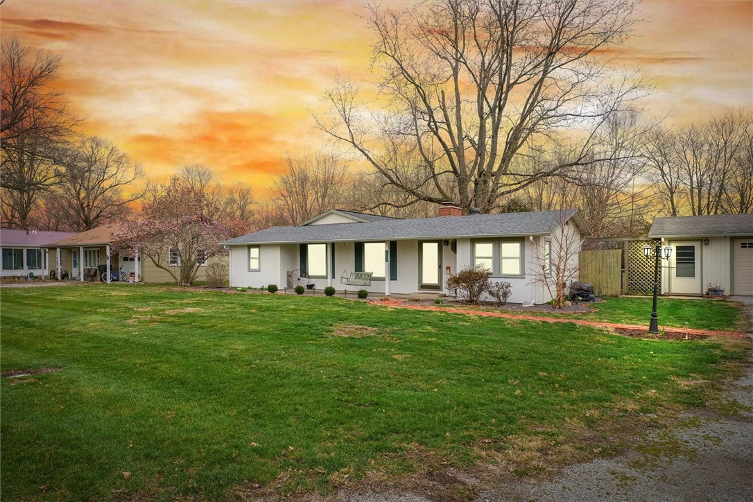 61933 Real Estate Listings Main Image