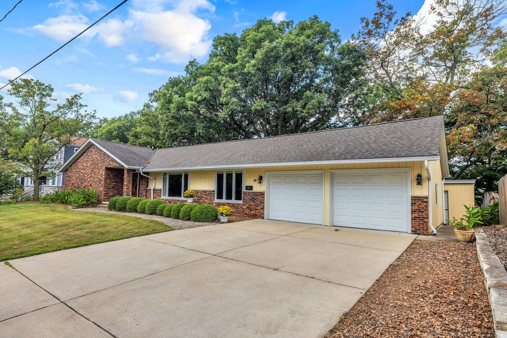 24 Oak Ridge Drive Property Photo