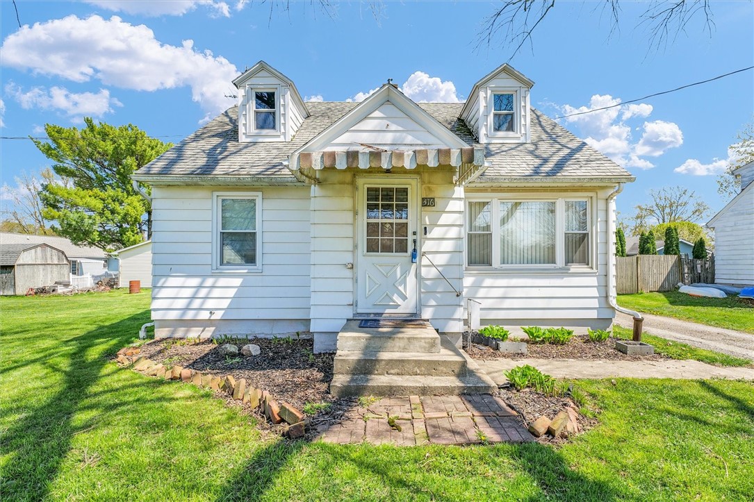 316 S Worth Street Property Photo